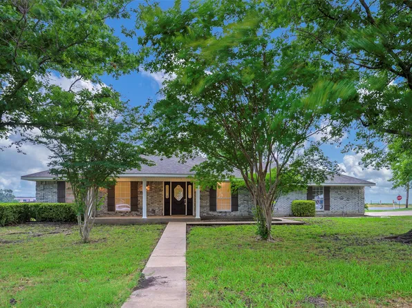 316 E Short St, Leonard, TX 75452