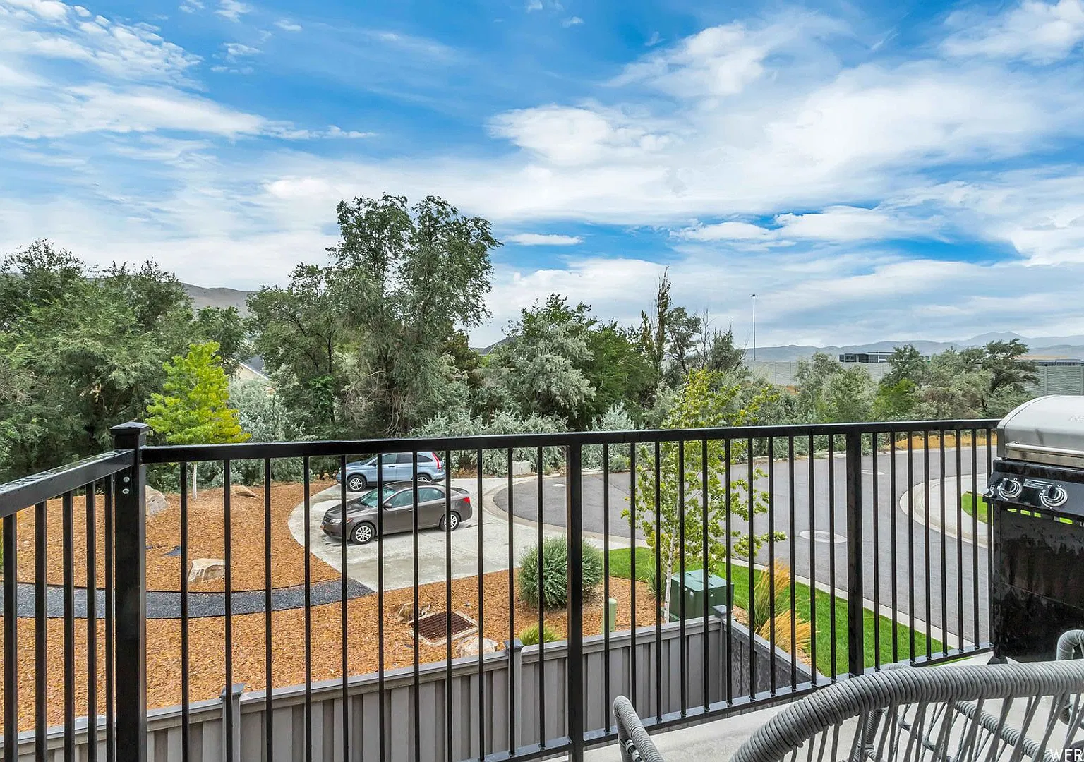 3 Bed / 3 Bath Townhome for Rent in Draper, UT — Photo 2