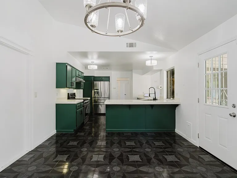 37347 Waterman Ave — Photo 15
