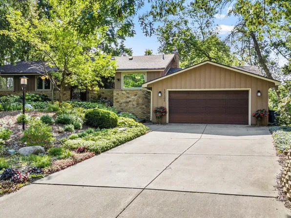 14105 White Rock Rd, Burnsville, MN 55337