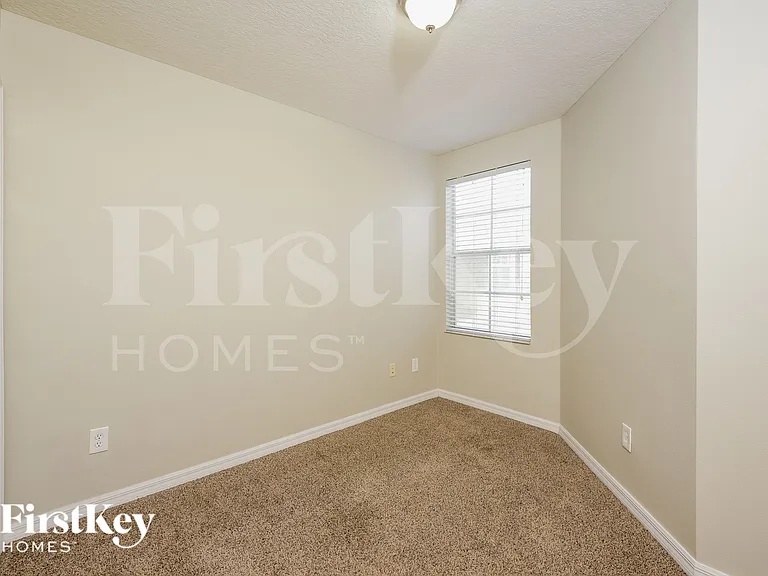 9576 Silver Buttonwood St — Photo 12