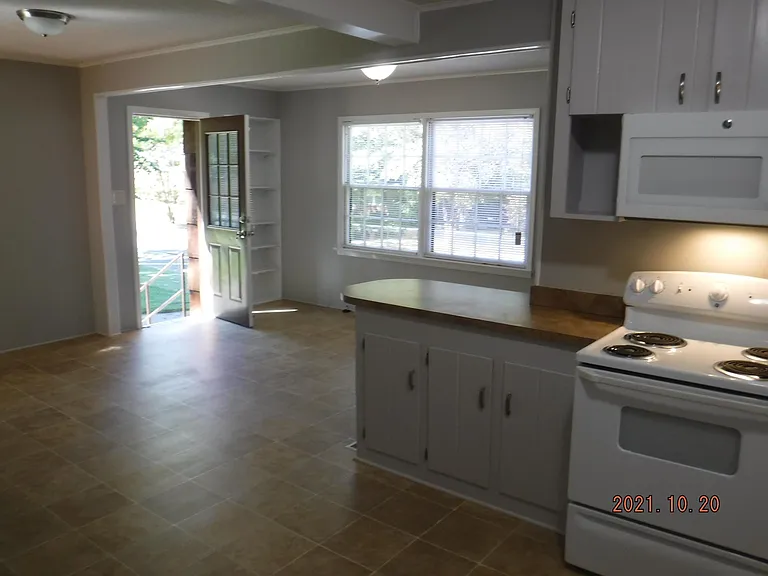 2400 Cartwright Pl — Photo 38