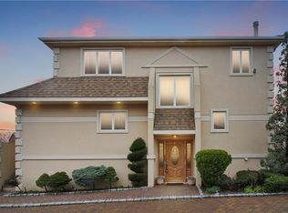 3391 Country Club Rd APT 4, Bronx, NY 10465