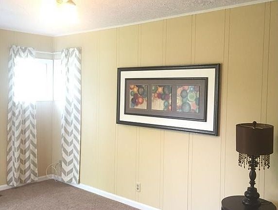 5th image of 3042 Villa Ave