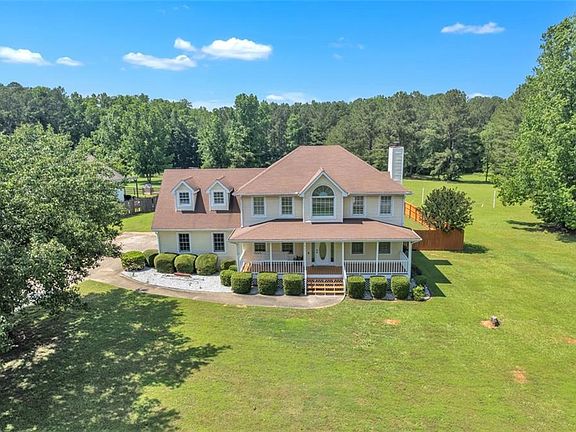 3rd image of 161 Honey Creek Rd