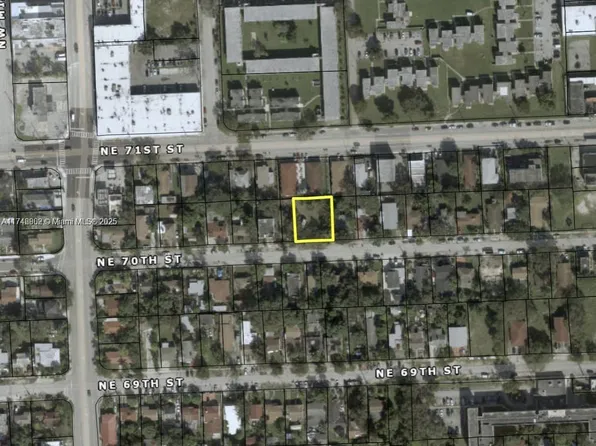 89 NE 70th St, Miami, FL 33138