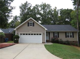 2308 Larkspur Ln, Wingate, NC 28174