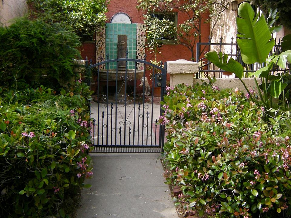 1st image of 4045 Veselich Ave