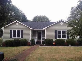 305 Camellia Ln, Simpsonville, SC 29681