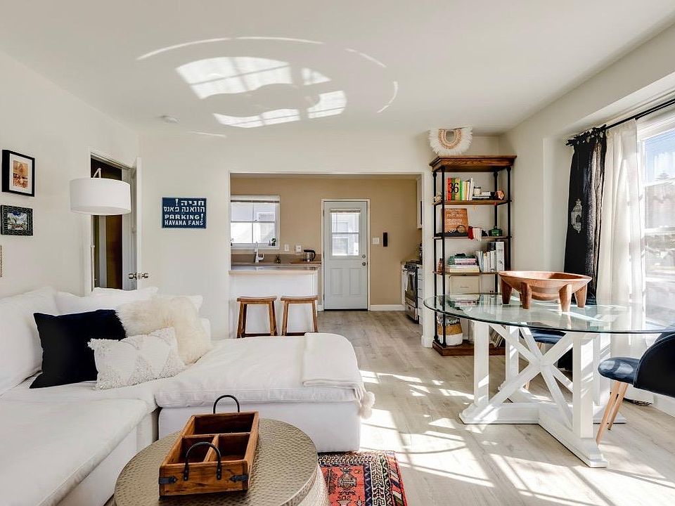 1st image of 13463 Burbank Blvd #63