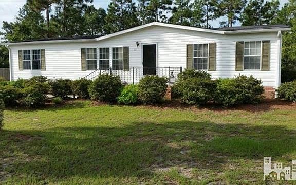 3rd image of 611 Cory Ln NE