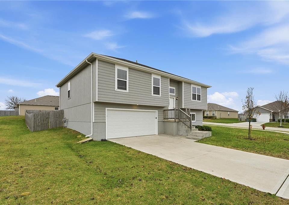 21295 W 218th Ter, Spring Hill, KS 66083 | Zillow
