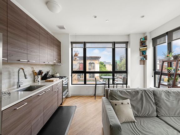 4th image of 1188 Bedford Ave #3C