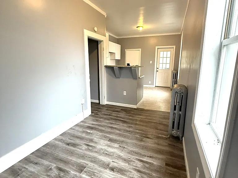2310 Ash St — Photo 3