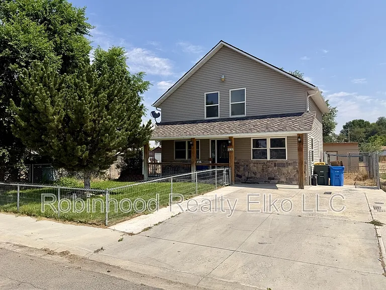 187 B St — Photo 2