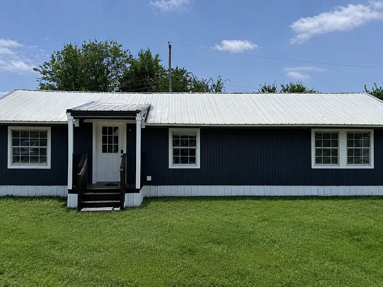 110 Rabe Rd — Photo 1