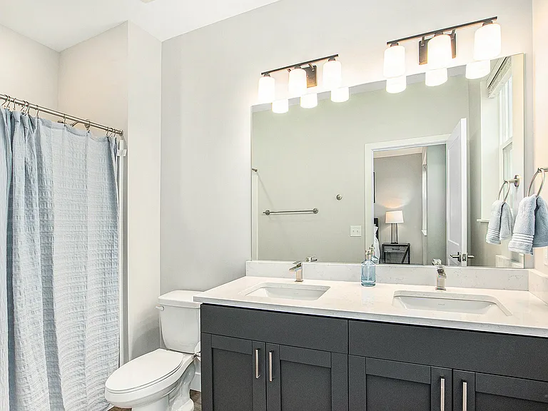 SummitTownhomes_3Bedrooms_Bathroom2