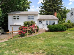26 Caroldon Rd, Middletown, CT 06457