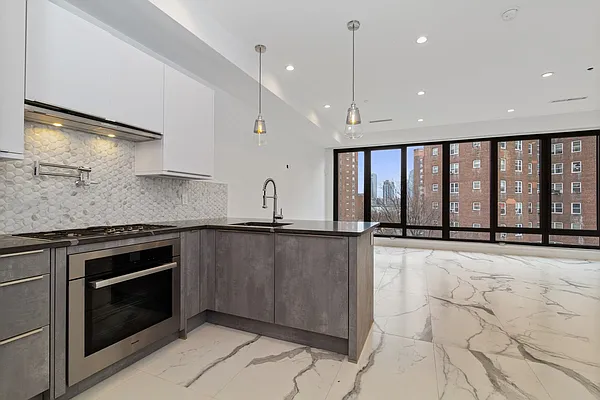 Rented by REAL New York | media 17
