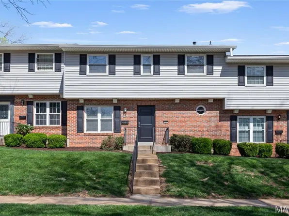 13257 Cochero Dr, Saint Louis, MO 63141