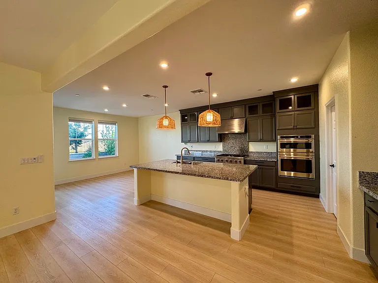 7602 Afonso Way — Photo 4