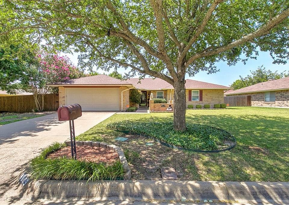 1st image of 4809 Alicia Dr