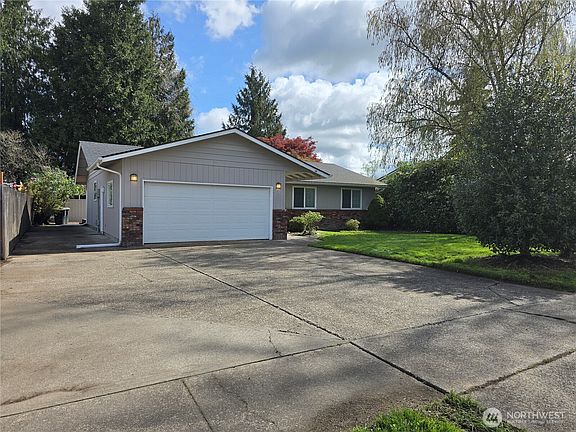 2nd image of 4002 Oak Street
