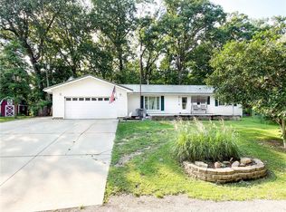 112 Valley Rd, Marshall, IL 62441