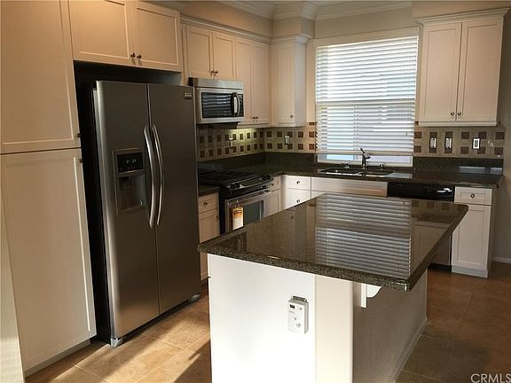 3rd image of 557 N Chardonnay Dr