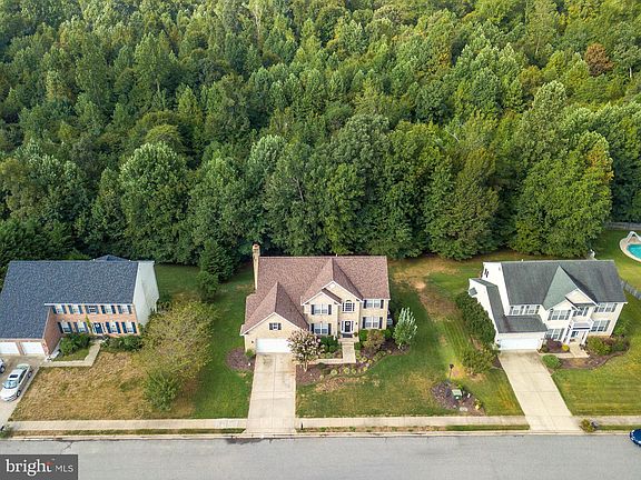 4th image of 1049 Wales Dr