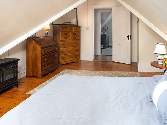 4th image of 118 High St #3