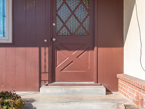 4th image of 1217 S Emerald Ct