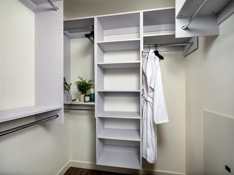 walk in closet
