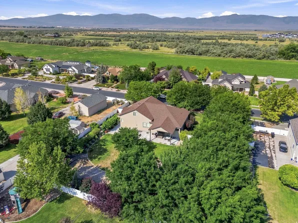 5492 N Derby Ln, Stansbury Park, UT 84074