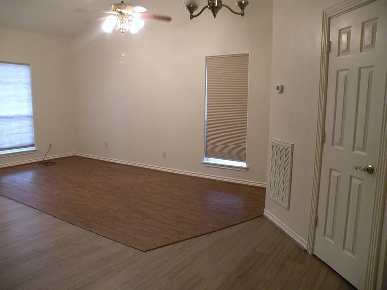 820 Tangle Oaks Dr — Photo 4
