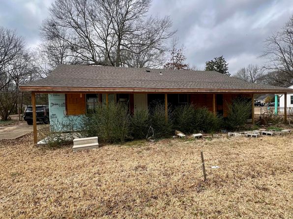 204 Deaton St, Batesville, MS 38606