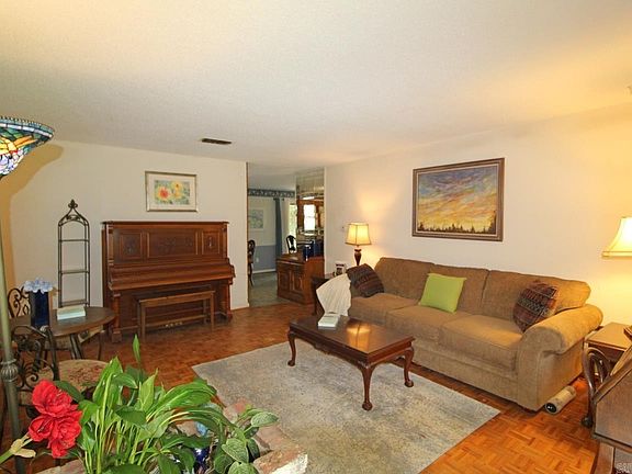 5th image of 3605 E Lake Dr