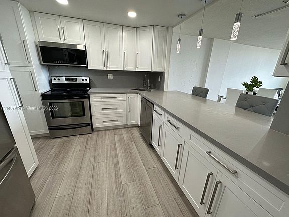 2nd image of 2780 NE 183rd St APT 1905