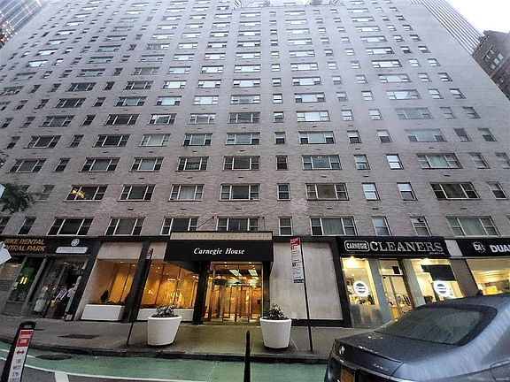 3rd image of 100 W 57th St