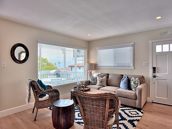 5th image of 119 S Alameda Ln APT 2