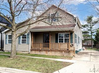 1015 E Hunt St, Adrian, MI 49221