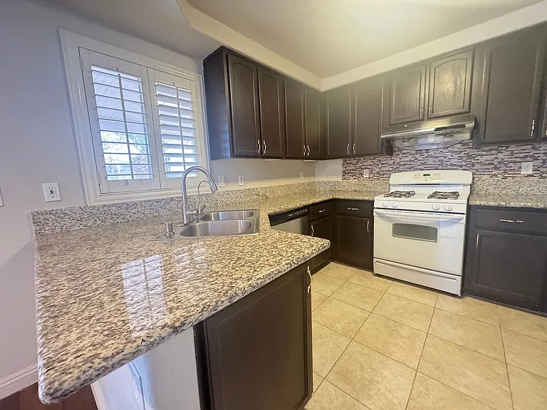 9783 Ocotillo Falls Ave — Photo 10