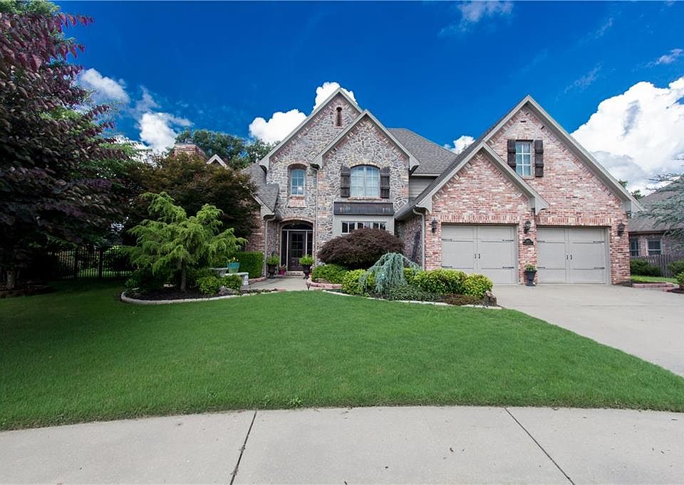 1st image of 4703 N Garden Grove Ct