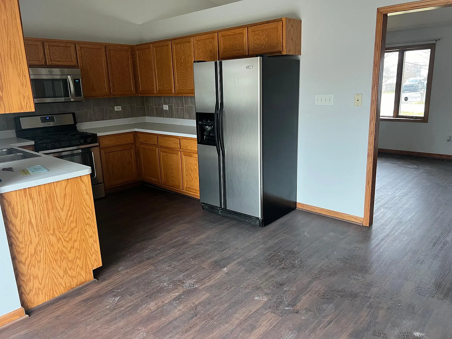 4 bed, 1900 sqft, $4,147 — Photo 4