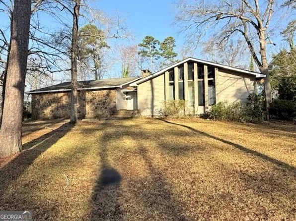 124 Pinecrest Dr NE, Milledgeville, GA 31061