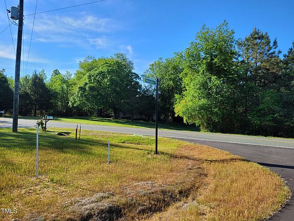4th image of 15 Versailles Ln #1