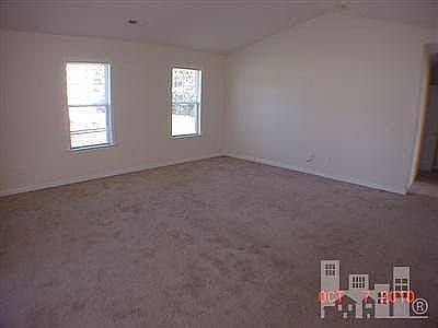 4th image of 418 Evanston Dr