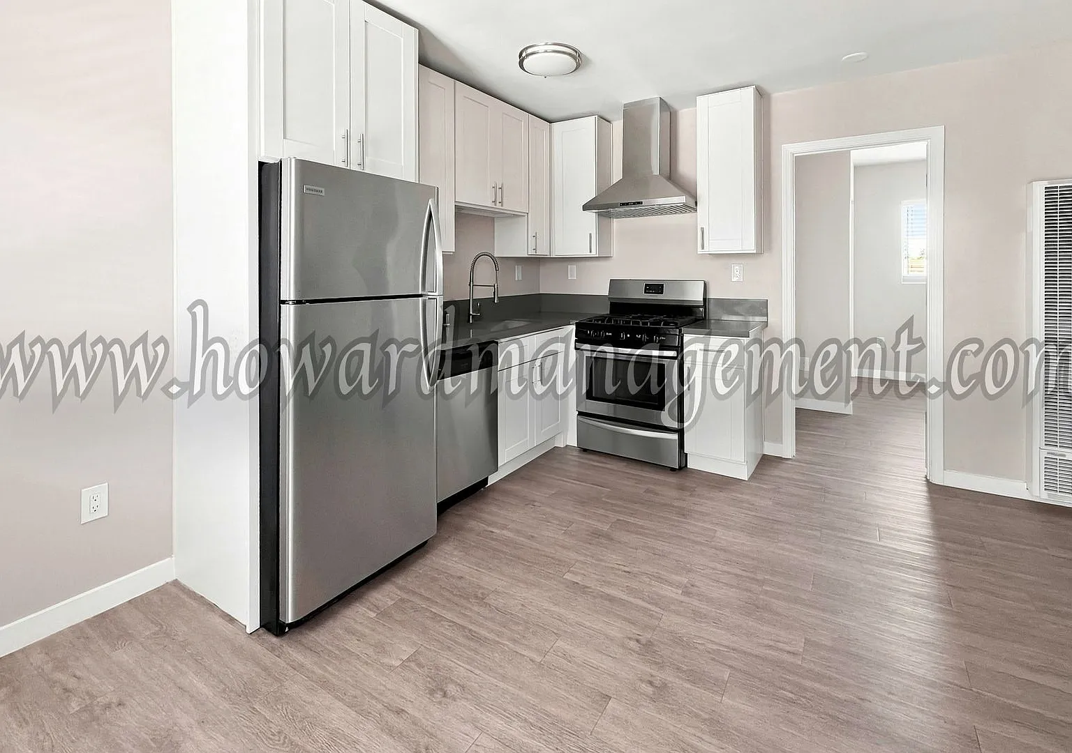 11415 Venice — Photo 4