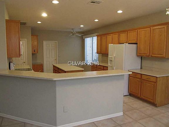 3rd image of 4392 Carta Luna St #A