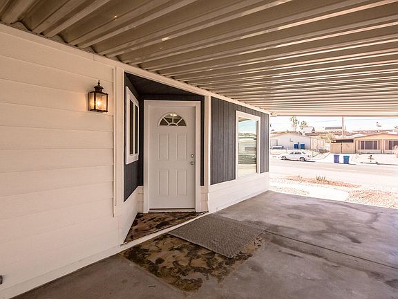 4th image of 3150 Lake Dr